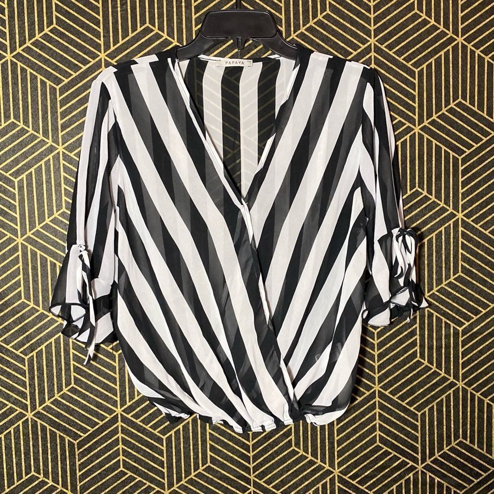 ✨Papaya Black and White Striped Blouse L